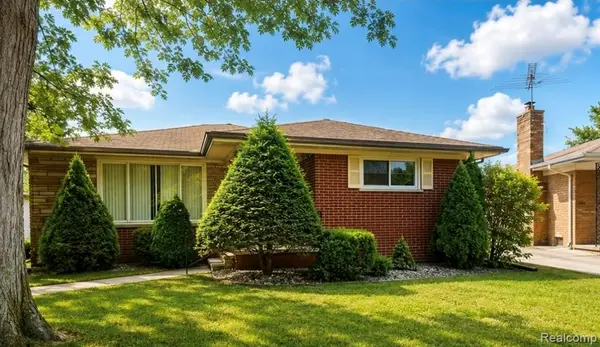 21240 Evergreen, Saint Clair Shores, MI 48082