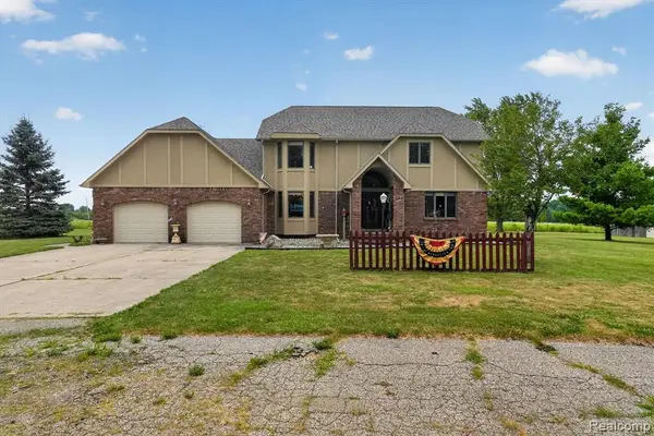 10454 E Bristol, Davison, MI 48423