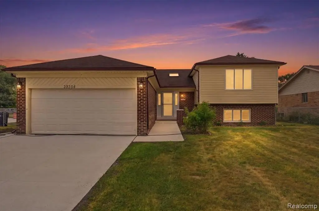 38354 Sleigh, Sterling Heights, MI 48310 - #1