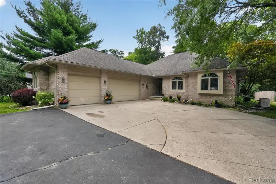 7480 Majestic Woods, Linden, MI 48451 - #3