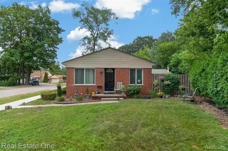 26212 Park, Madison Heights, MI 48071 - #2