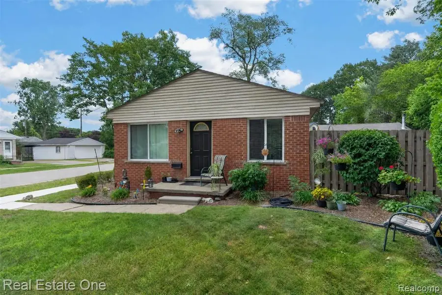 26212 Park, Madison Heights, MI 48071 - #3