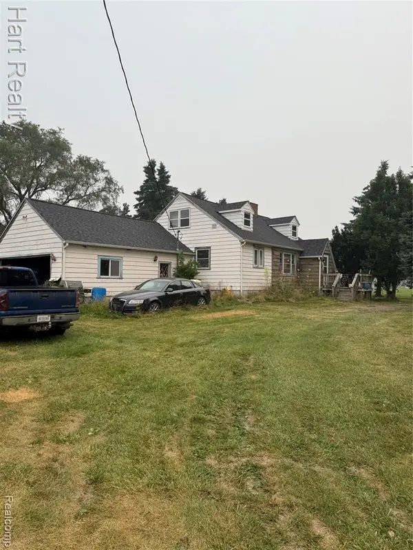 945 N Van Dyke, Marlette, MI 48453