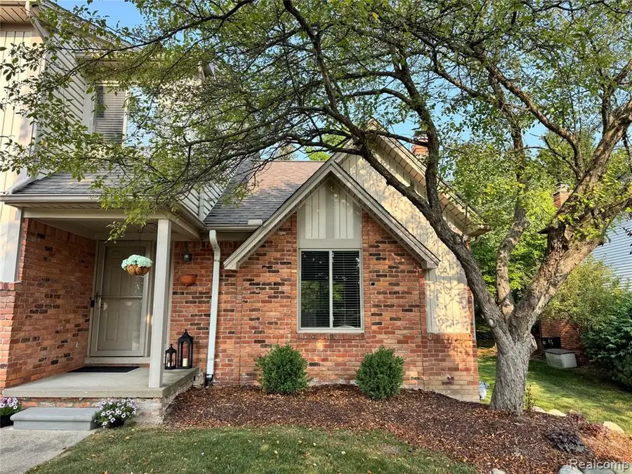 2310 Norton, Rochester Hills, MI 48307 - #3