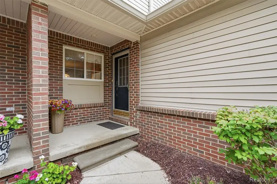 530 Newberry, Howell, MI 48843 - #2