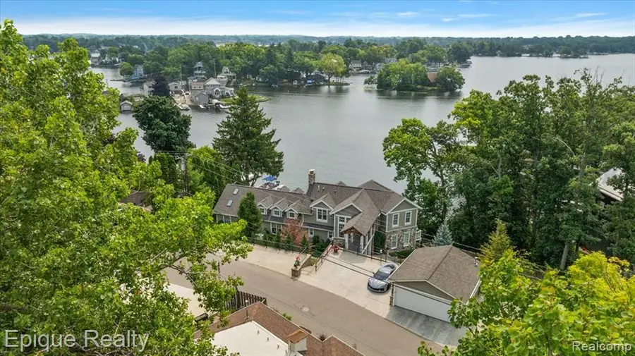 791 Central, Orion, MI 48362 - #3