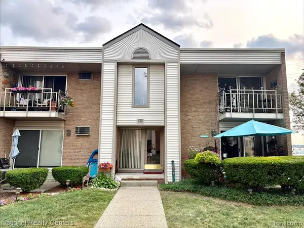 1669 Cass Lake #D, Keego Harbor, MI 48320