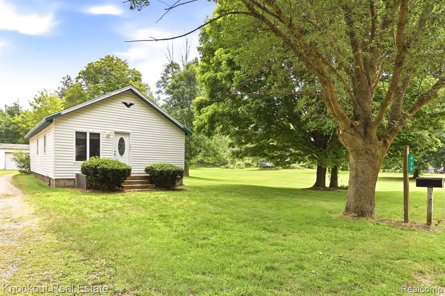 439 Birch, Vassar, MI 48768 - #2