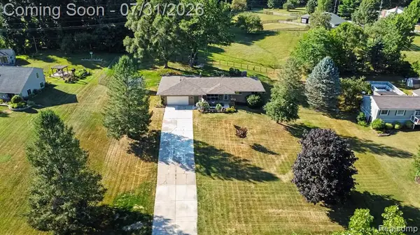 2777 White Lake, Highland, MI 48356
