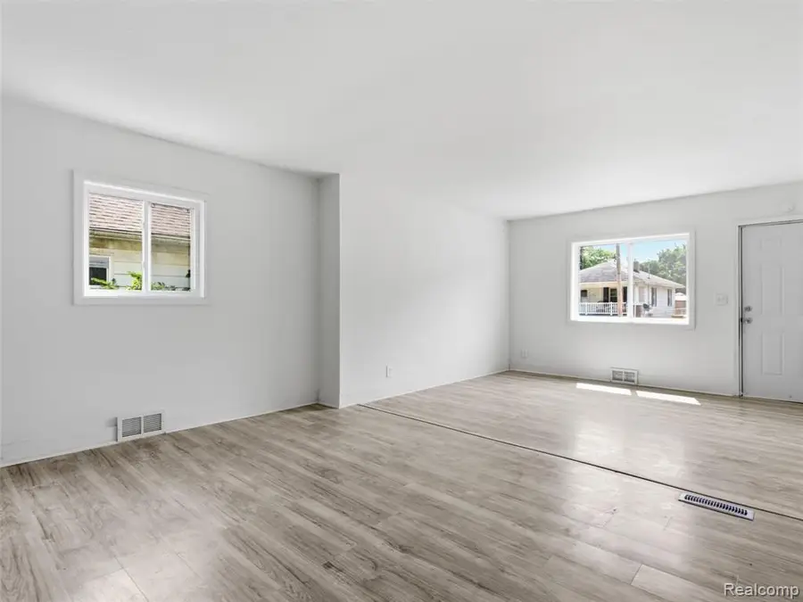1422 Pettibone, Flint, MI 48507 - #2