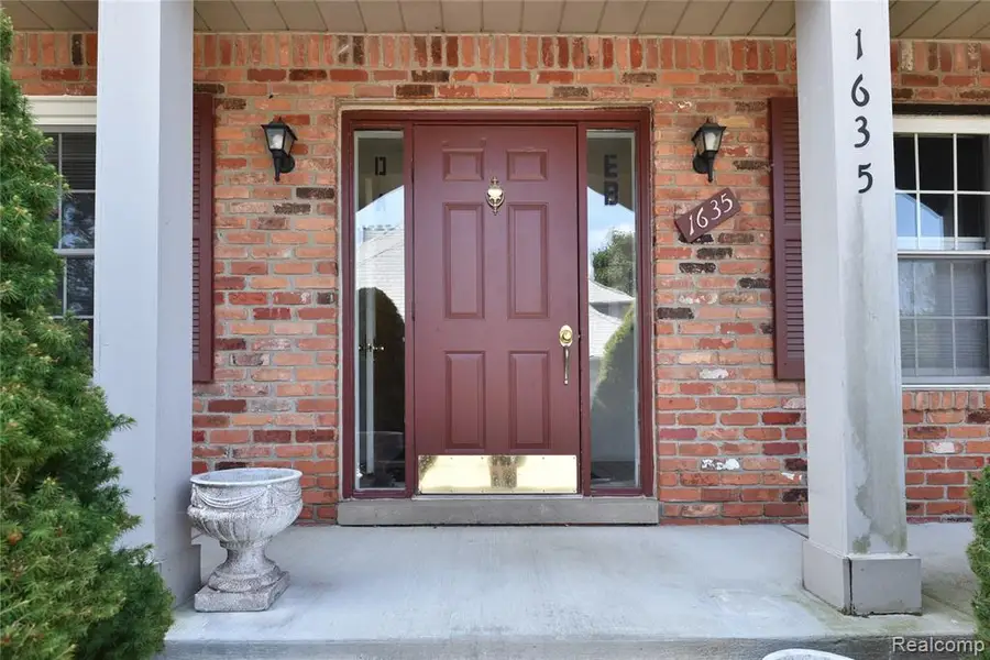 1635 Huntington #A, Rochester Hills, MI 48309 - #3