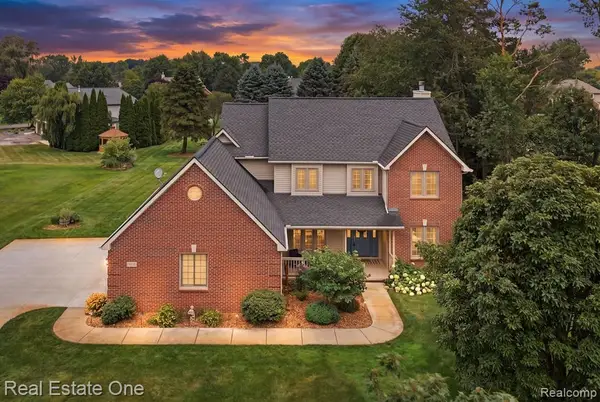 61542 Brookway, South Lyon, MI 48178