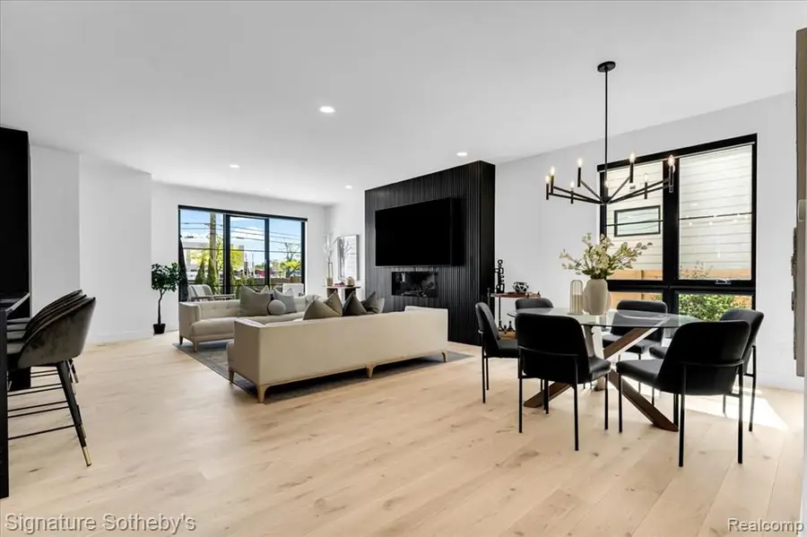 907 Ann, Birmingham, MI 48009 - #2
