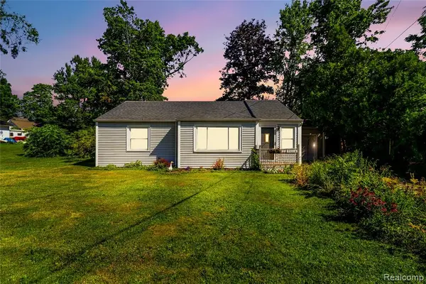 35279 Potter, Memphis, MI 48041