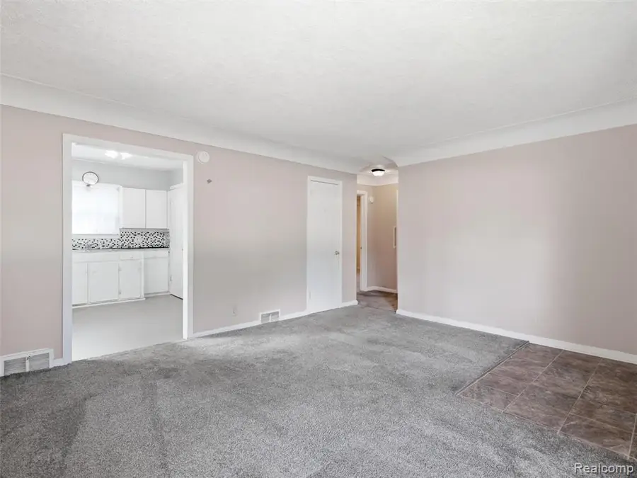 2230 S Dye, Flint, MI 48532 - #3