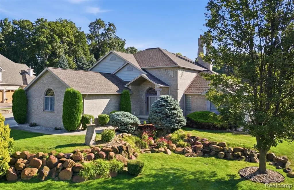 16051 Pine Bluff, Fenton, MI 48430 - #1