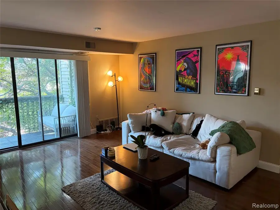 30445 W 14 Mile #71, Farmington Hills, MI 48334 - #2