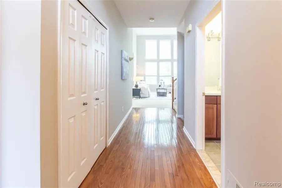 1286 Alameda #35, Troy, MI 48085 - #2