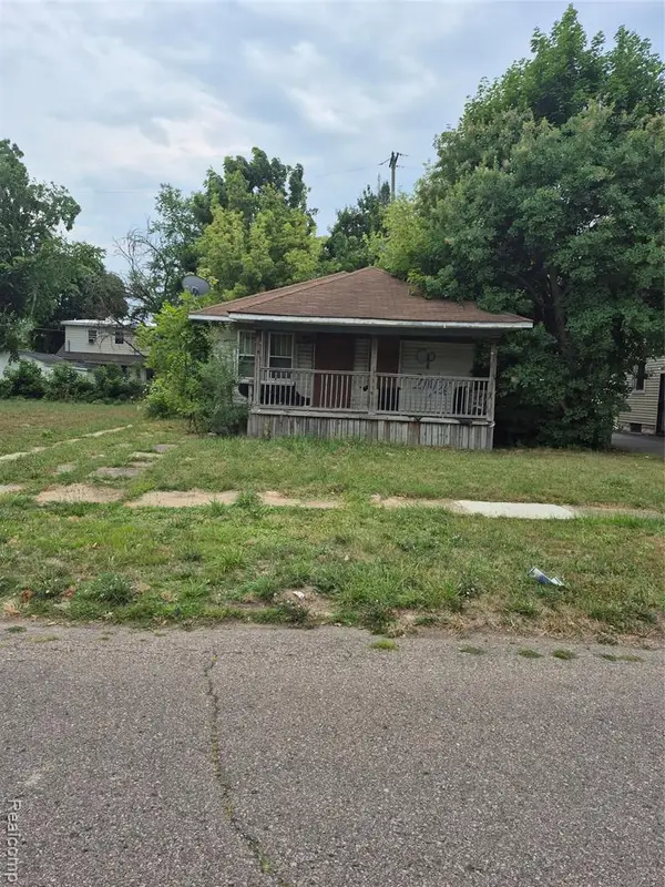 2221 Clement, Flint, MI 48504