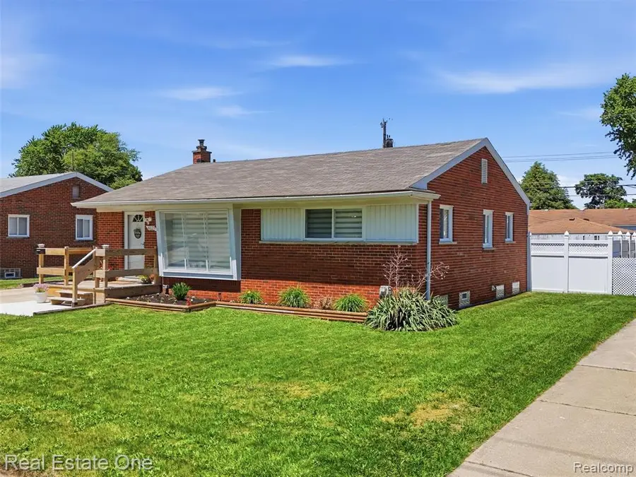 4603 E Thirteen Mile, Warren, MI 48092 - #2