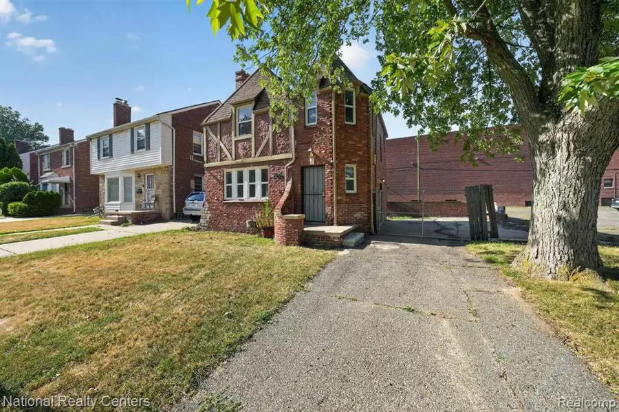 6420 London, Detroit, MI 48221 - #2
