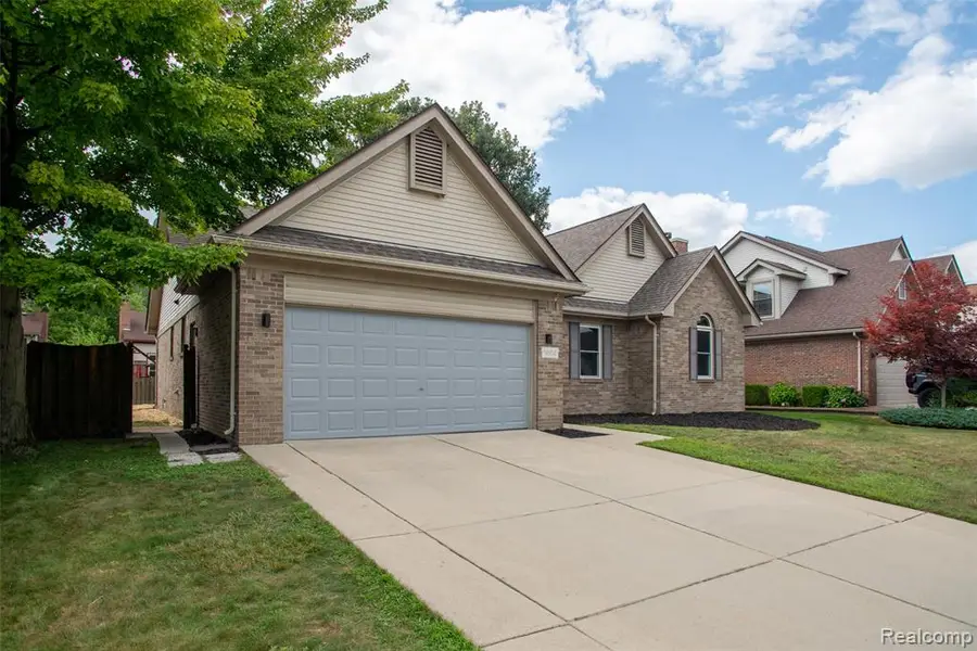 19108 Red Oak, Brownstown, MI 48193 - #3
