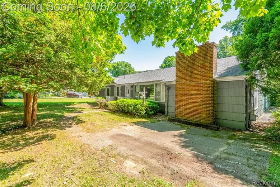 16887 Renton, Belleville, MI 48111 - #2