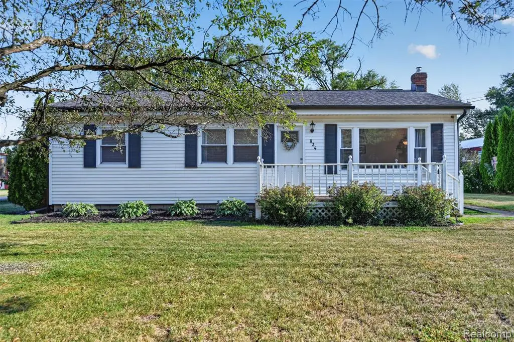 834 Baird, Holly, MI 48442 - #1