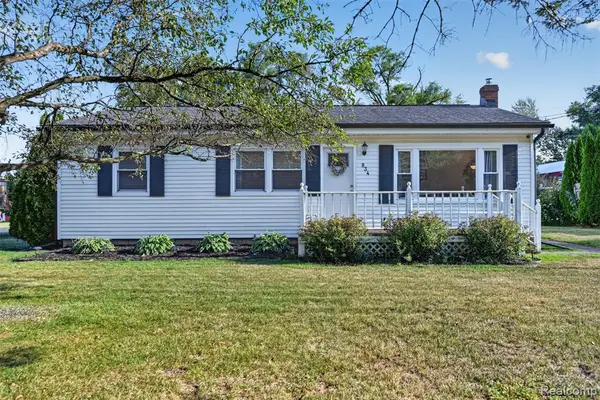 834 Baird, Holly, MI 48442