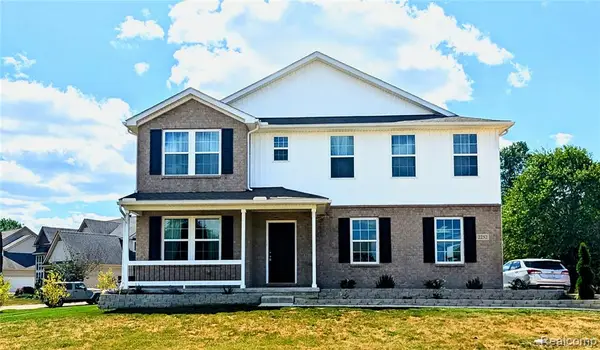 2252 Lake Ridge, Grand Blanc, MI 48439