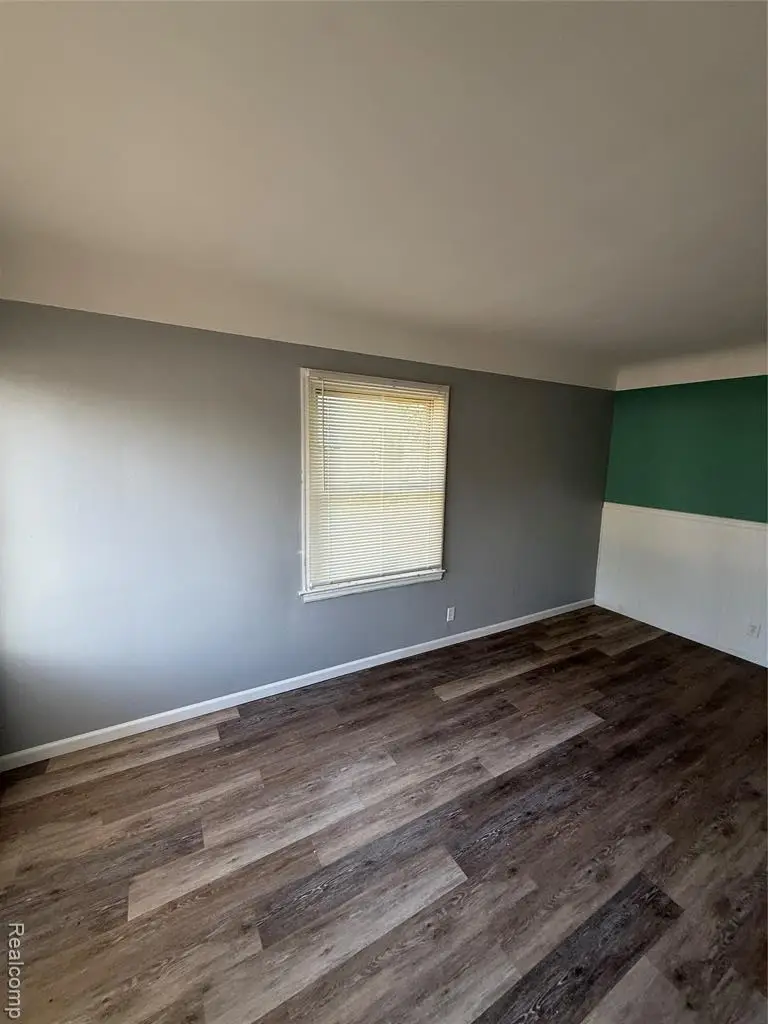 987 S Ballenger, Flint, MI 48532 - #2
