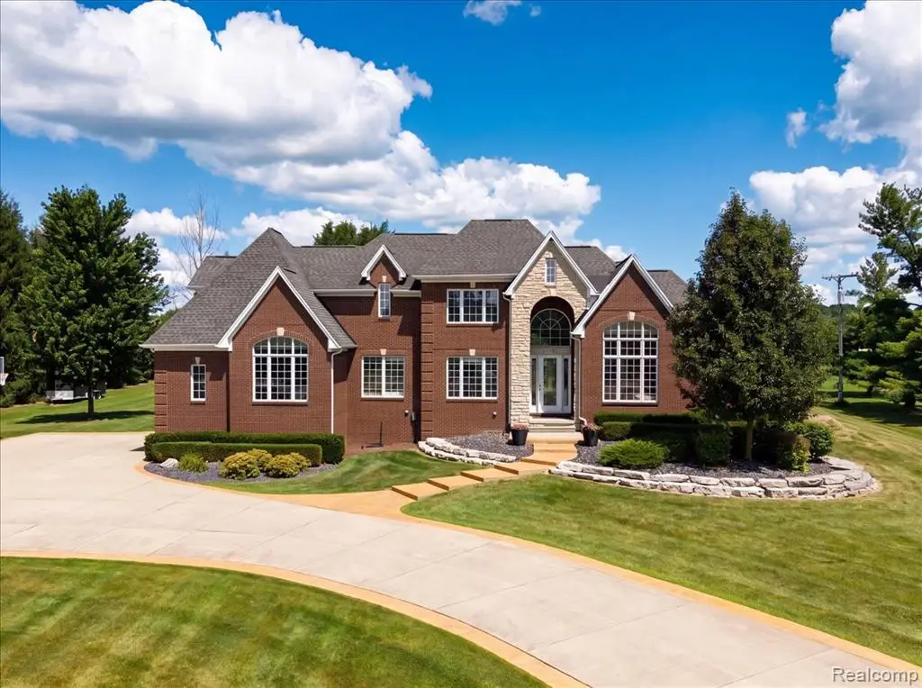 21901 31 Mile, Ray, MI 48096 - #1
