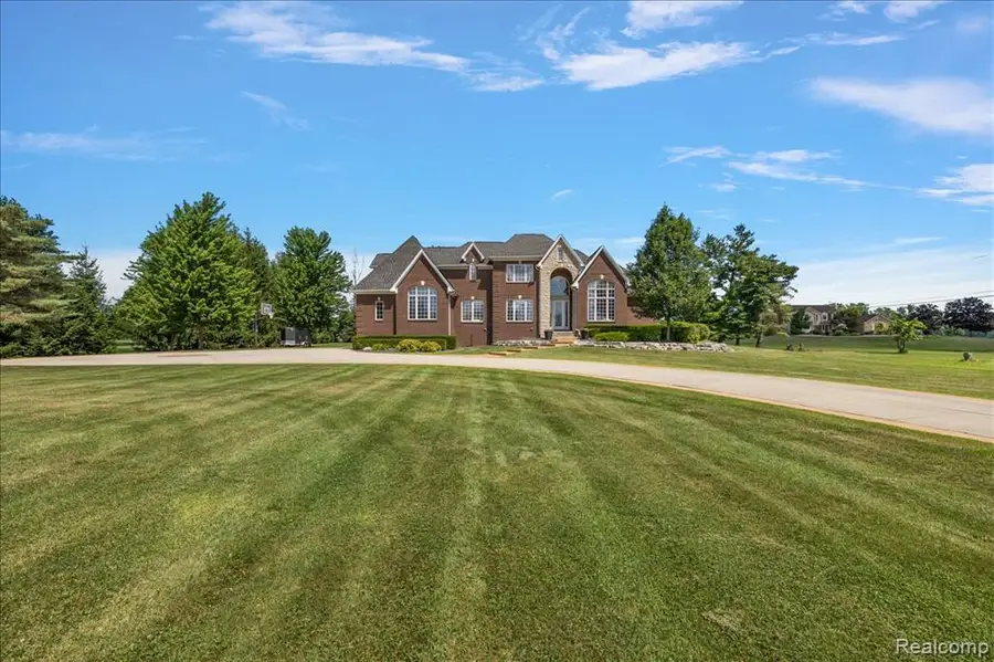 21901 31 Mile, Ray, MI 48096 - #2