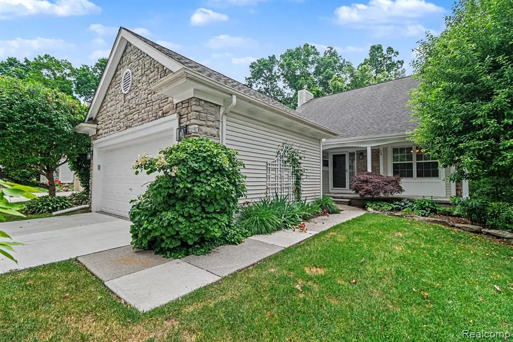 6573 Summit, Clarkston, MI 48346 - #1