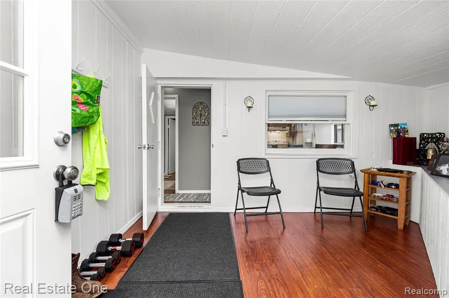 42735 Utica, Sterling Heights, MI  - #3