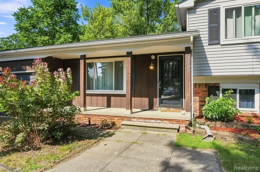 2285 Snellbrook, Auburn Hills, MI 48326 - #3