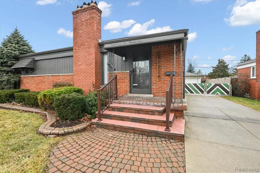 31229 Share, Saint Clair Shores, MI 48082 - #3