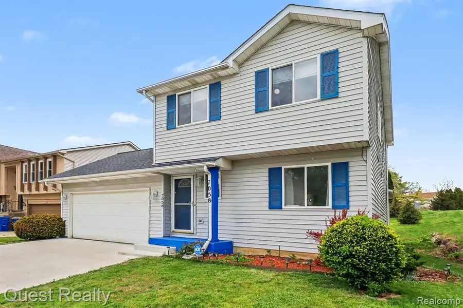 7058 Rolling Hills, Waterford, MI 48327 - #2