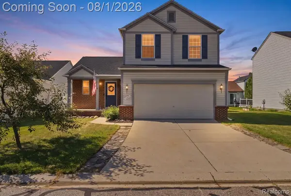 5189 Meadow Crest, Holly, MI 48442