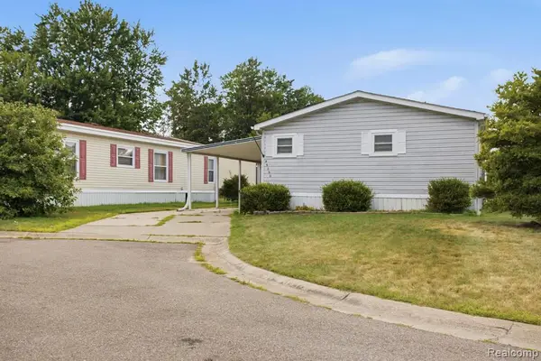 49153 Cranberry, Utica, MI 48315
