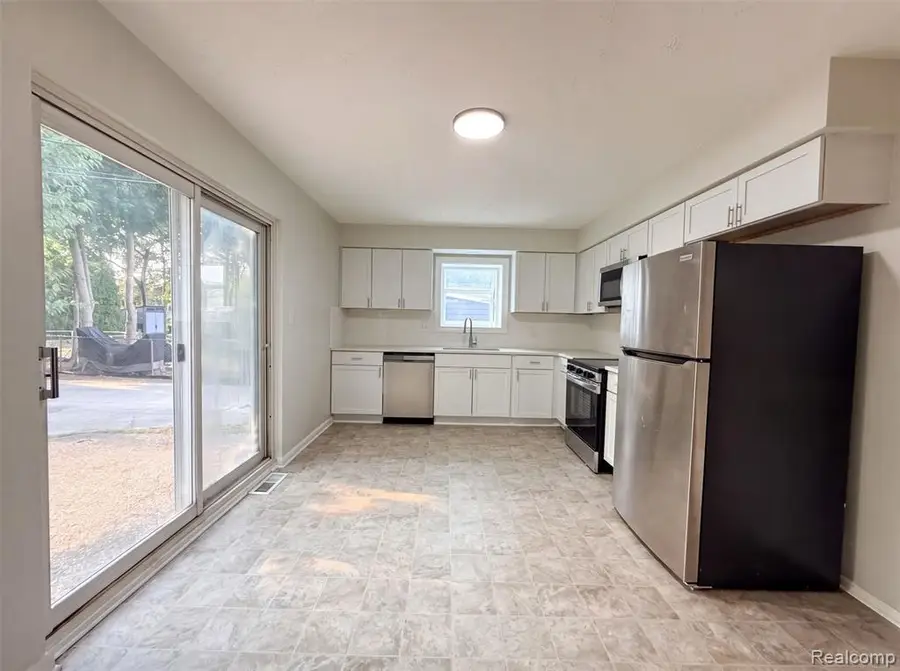 14743 Ronnie, Livonia, MI 48154 - #2