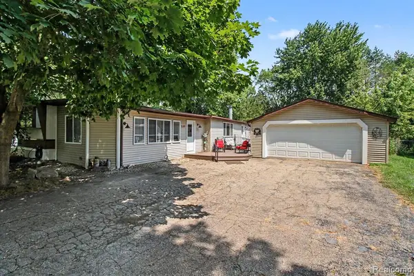 521 Cherokee, Howell, MI 48843