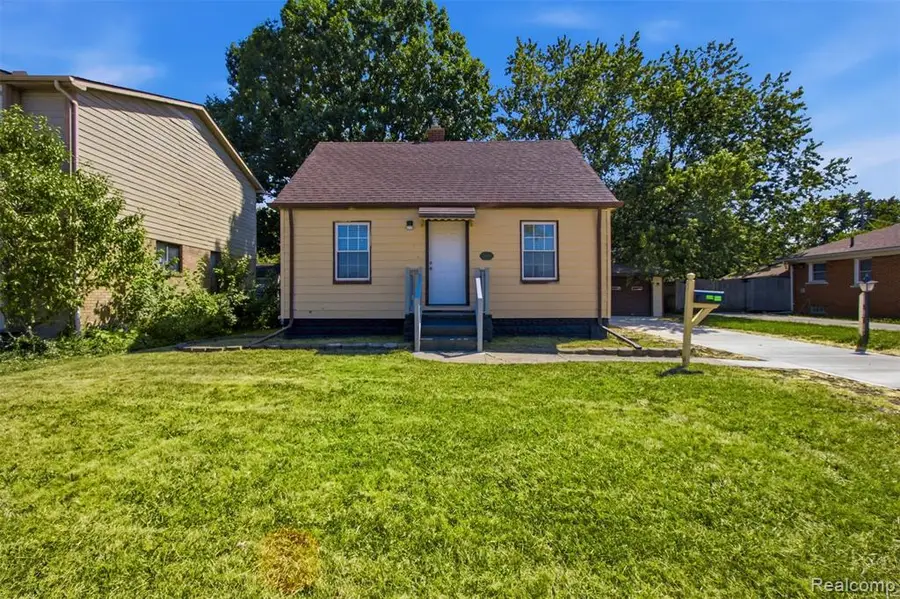 20600 Lennon, Harper Woods, MI 48225 - #3