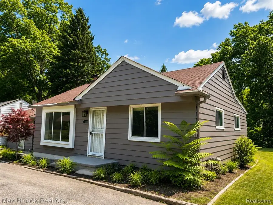 21613 Wallace, Southfield, MI 48075 - #3