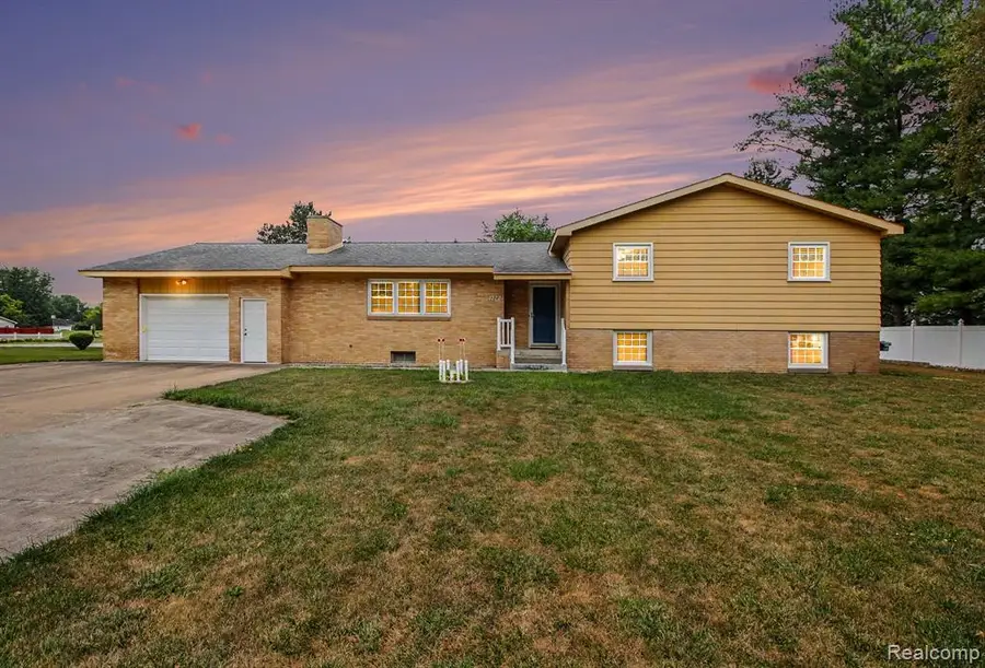 1222 Howe, Burton, MI 48509 - #3