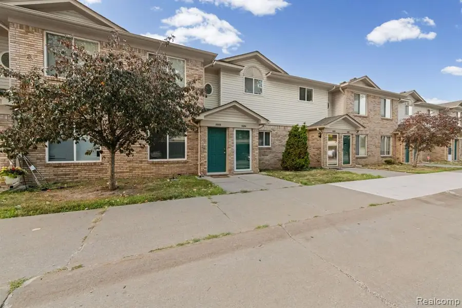 30184 Wedgewood, Roseville, MI 48066 - #2