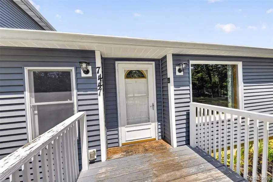 7447 Ore Lake, Brighton, MI 48116 - #2