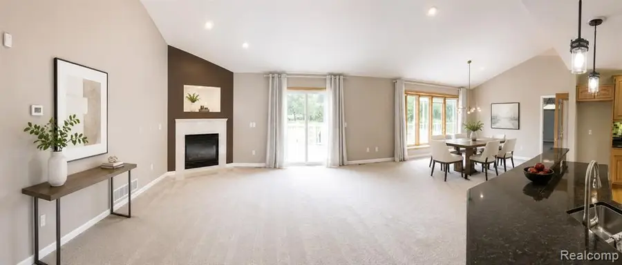 6119 Pine Creek Crossing, Grand Blanc, MI 48439 - #2
