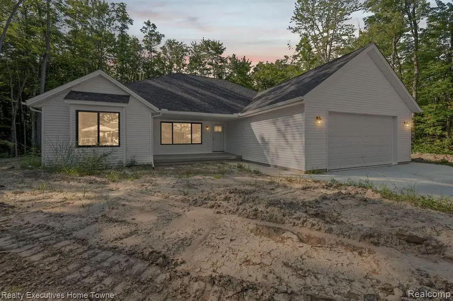 4251 Janice, Fort Gratiot, MI 48059 - #3