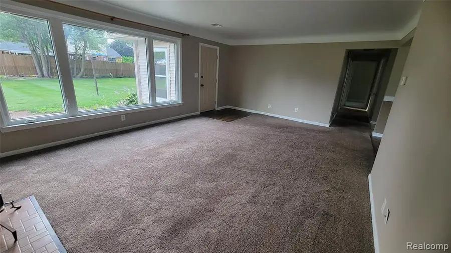 45437 Hecker, Utica, MI 48317 - #3